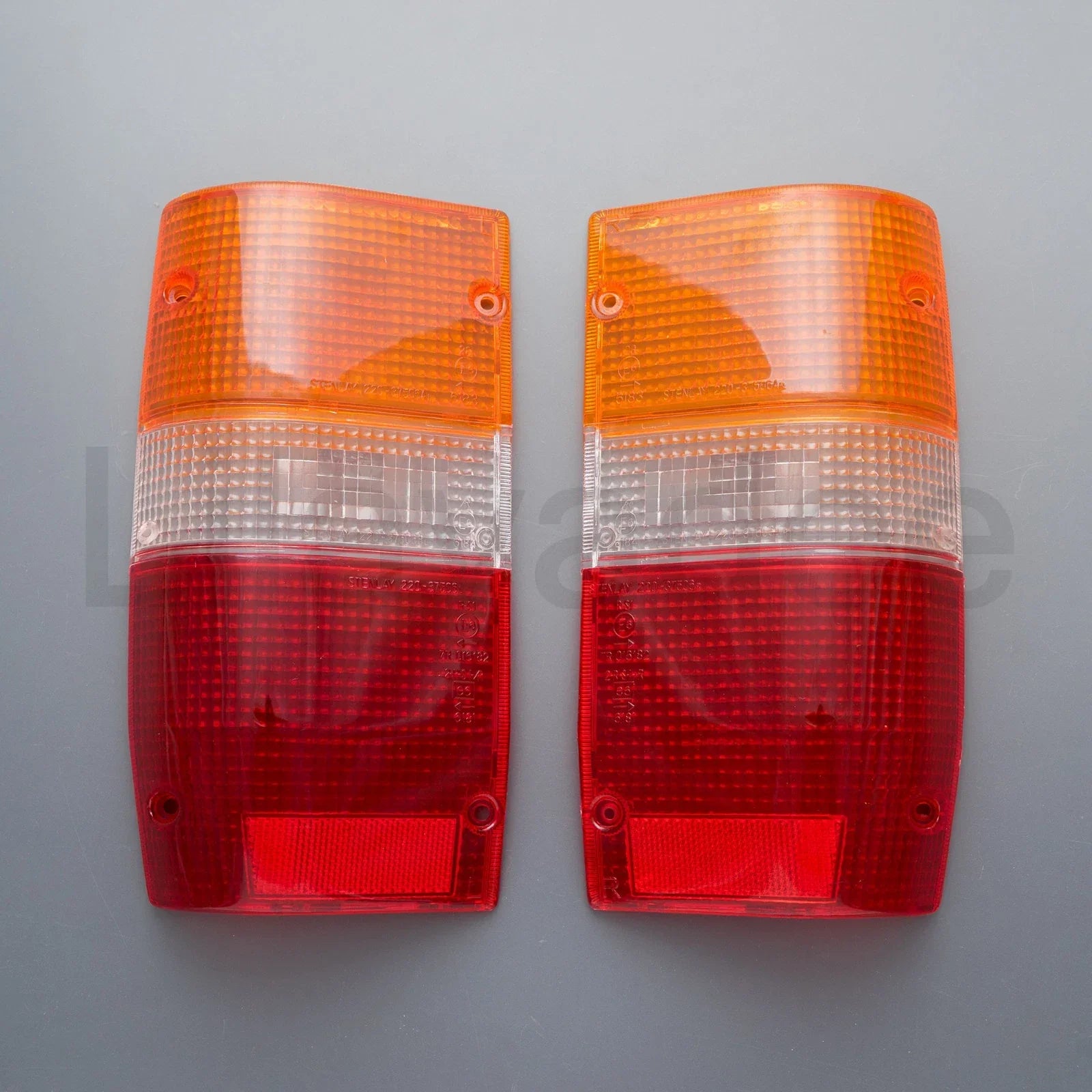 Mitsubishi L200 Mighty Max Triton Dodge D50 Taillight Lens (1986-1996)
