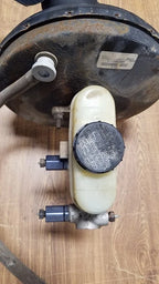 Master Cylinder with Brake Booster for 1993 Thunderbird Cougar