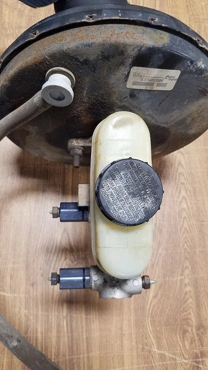 Master Cylinder with Brake Booster for 1993 Thunderbird Cougar
