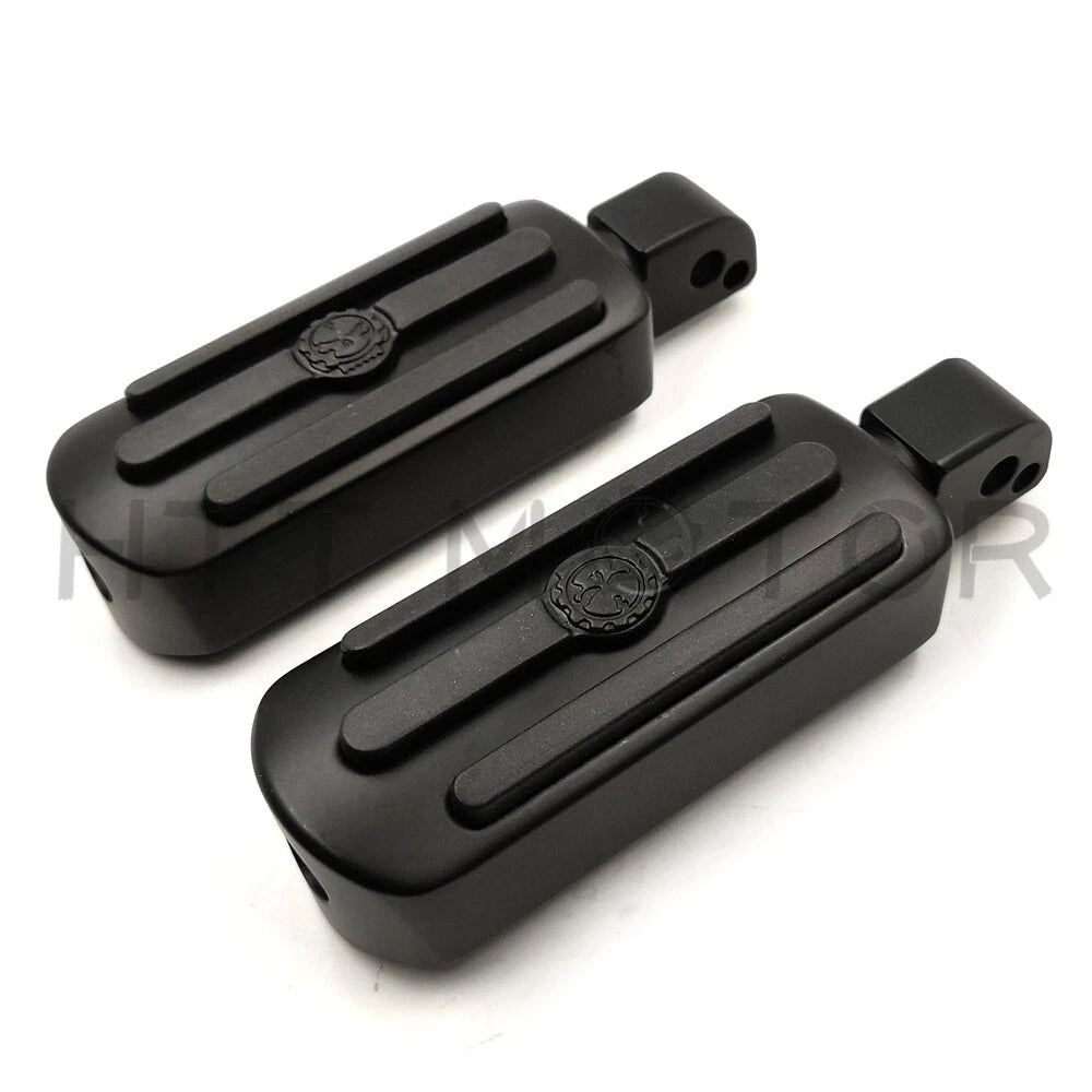 Groove Gear Skull Footpegs for Harley Softail Fat Boy Fat Bob (2018–2023)
