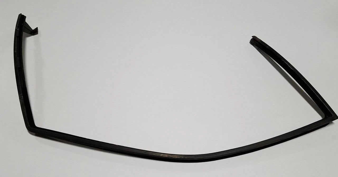 Door Glass Window Upper Molding RH for Lincoln Mark VIII (1993–1998)