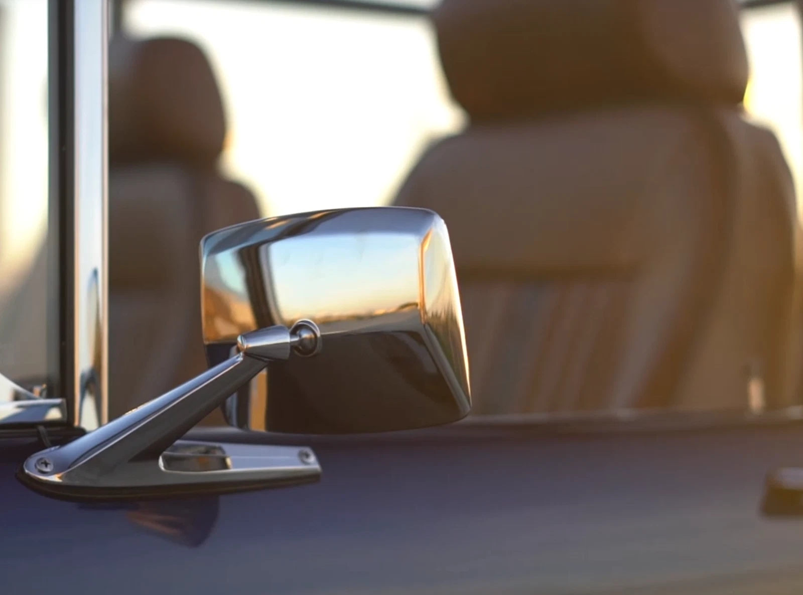 Chrome Exterior Door Mirror with LED Turn Signal for Ford Bronco (1966–1977)