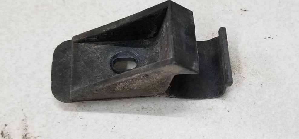 Fuel Gas Tank Lid Door Lock Latch Clip for Lincoln LS (2000–2006)