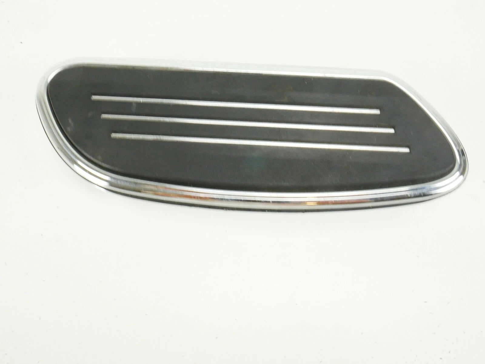 Left Chrome Passenger Floorboard for Harley-Davidson (Streamliner)