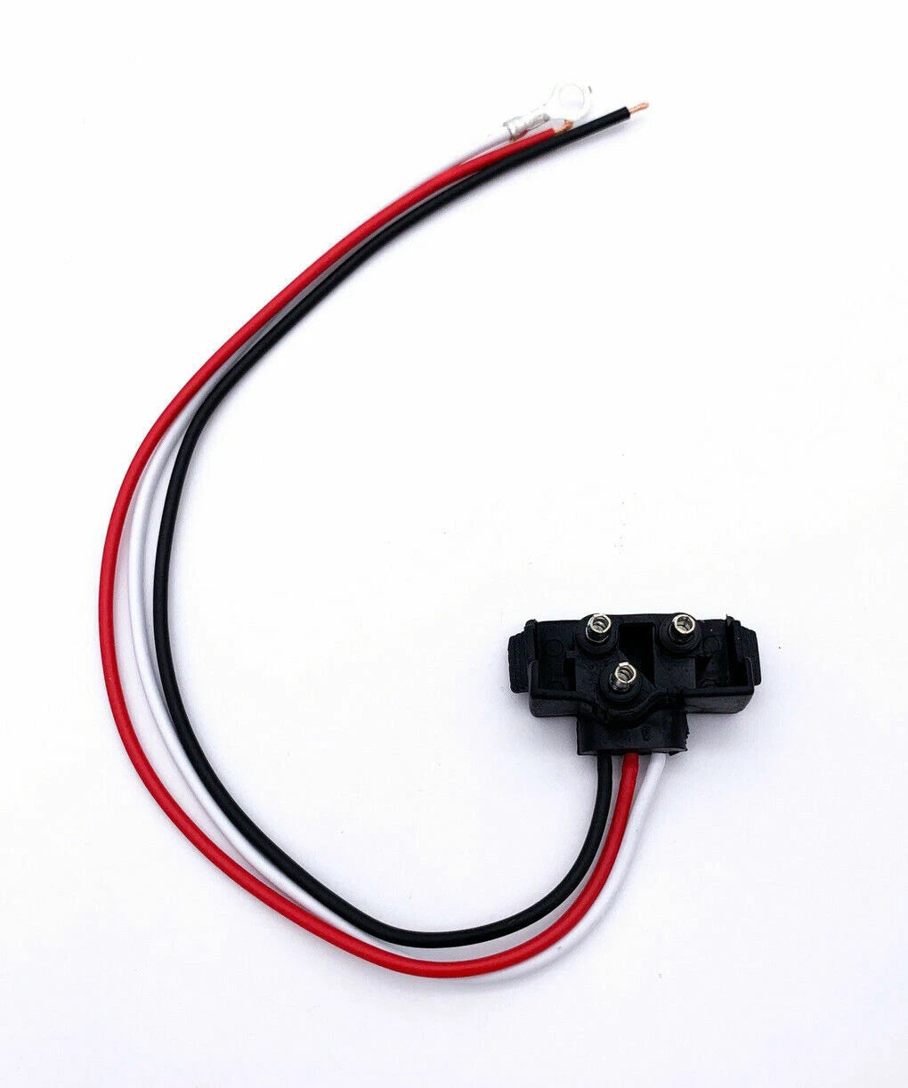 Trailer Stop Turn Tail Light 3 Prong Pigtail Plug for Truck (2005–2015)