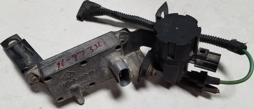 EGR Vacuum Assembly for Ford Thunderbird Cougar (1996–1997)