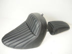 Tuck Roll Driver Passenger Seat for Harley Softail Slim StreetBob (2018–2022)