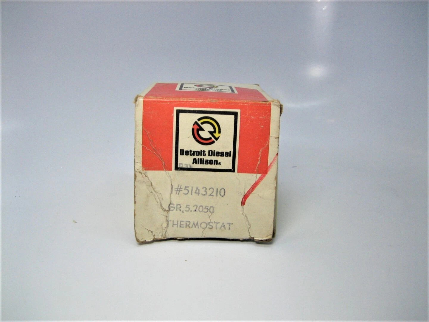 2.6L 3V53 / 3.5L 4V53 Engine Thermostat for Detroit Diesel (OEM 5143210)