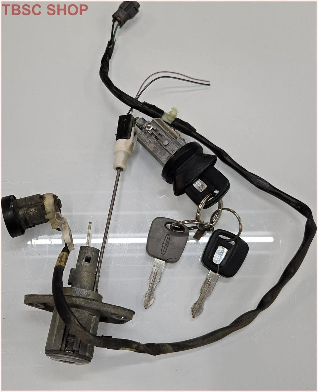 Door Trunk Ignition Lock Set with Keys for Lincoln Continental (1998–2002)