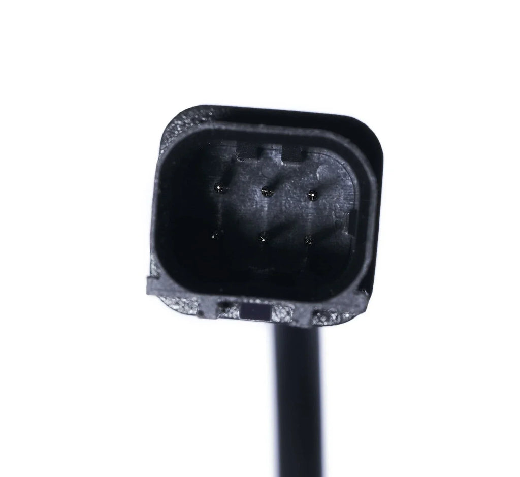 Tailgate Backup Reverse Camera 6-Pin OE Plug for Toyota Hilux (2015–2023)