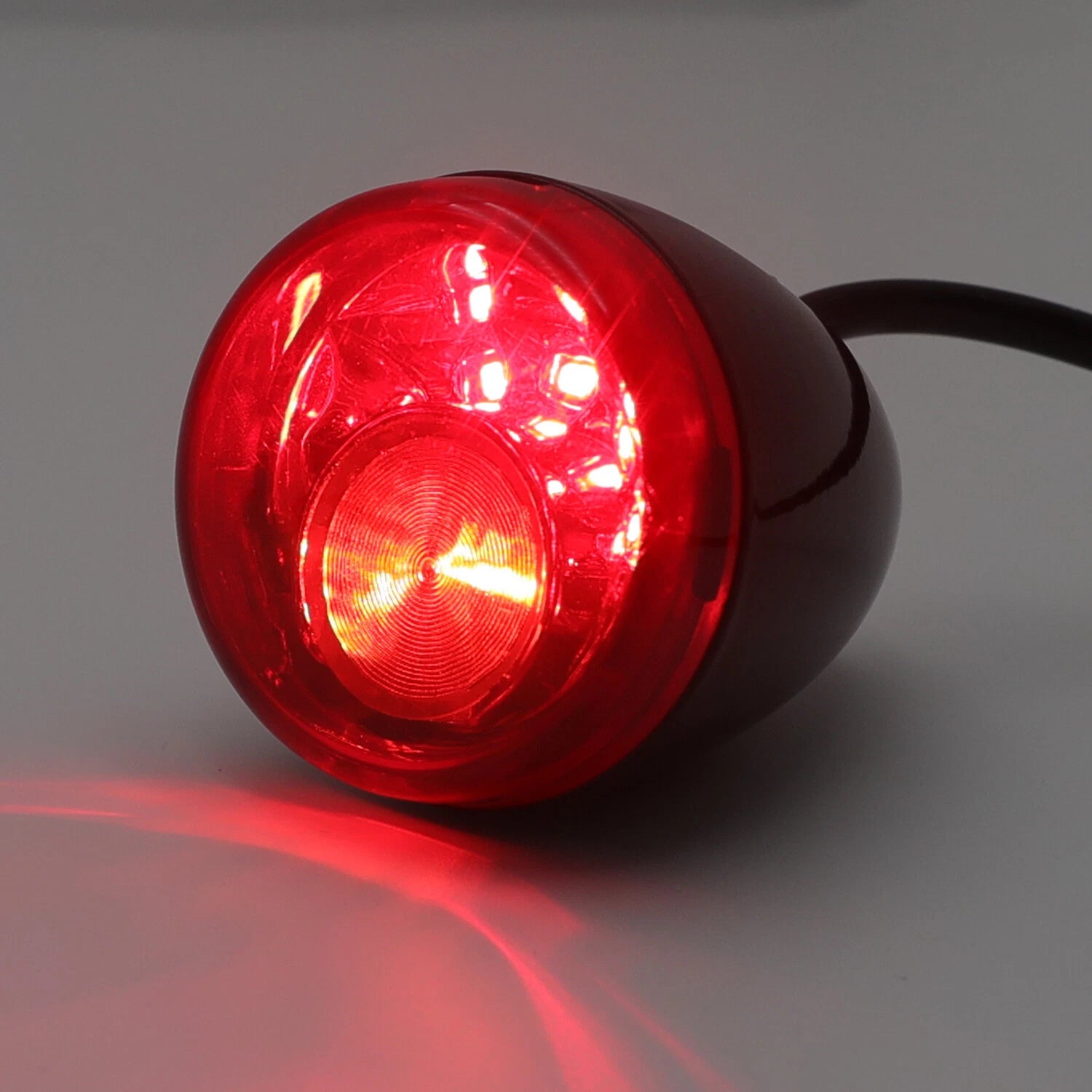 Rear LED Run Brake Turn Signal Indicator for Harley FXDB (2007–2008) FXST FXDW (2002–2005)