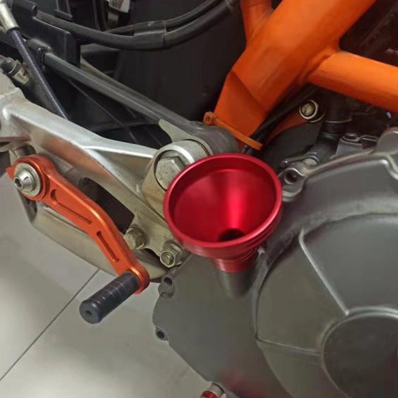 CNC Billet 20mm Oil Filler Funnel for Yamaha Motorcycle (Fits )