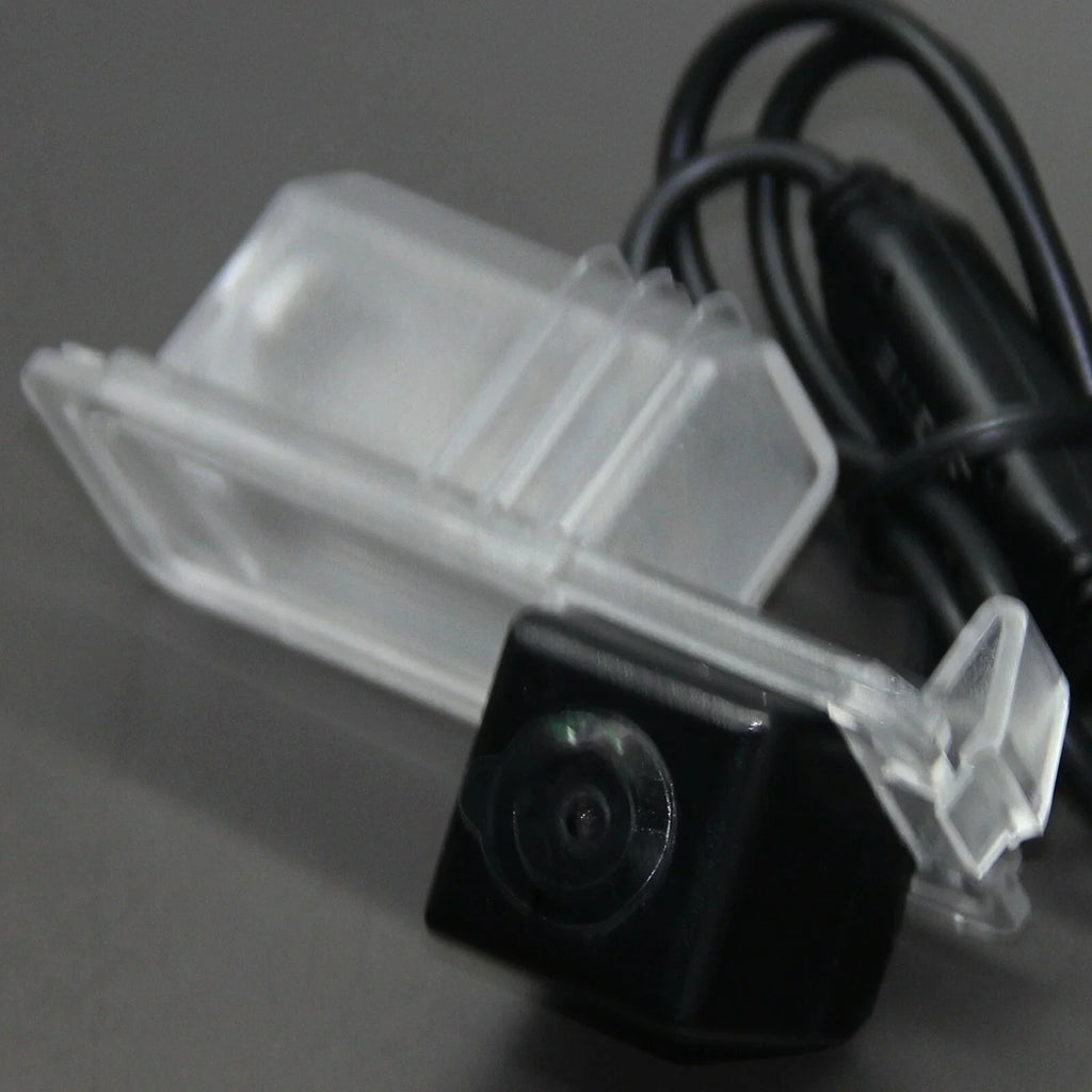 Reverse Rear View Backup Camera for Volkswagen Rabbit (2006–2009)