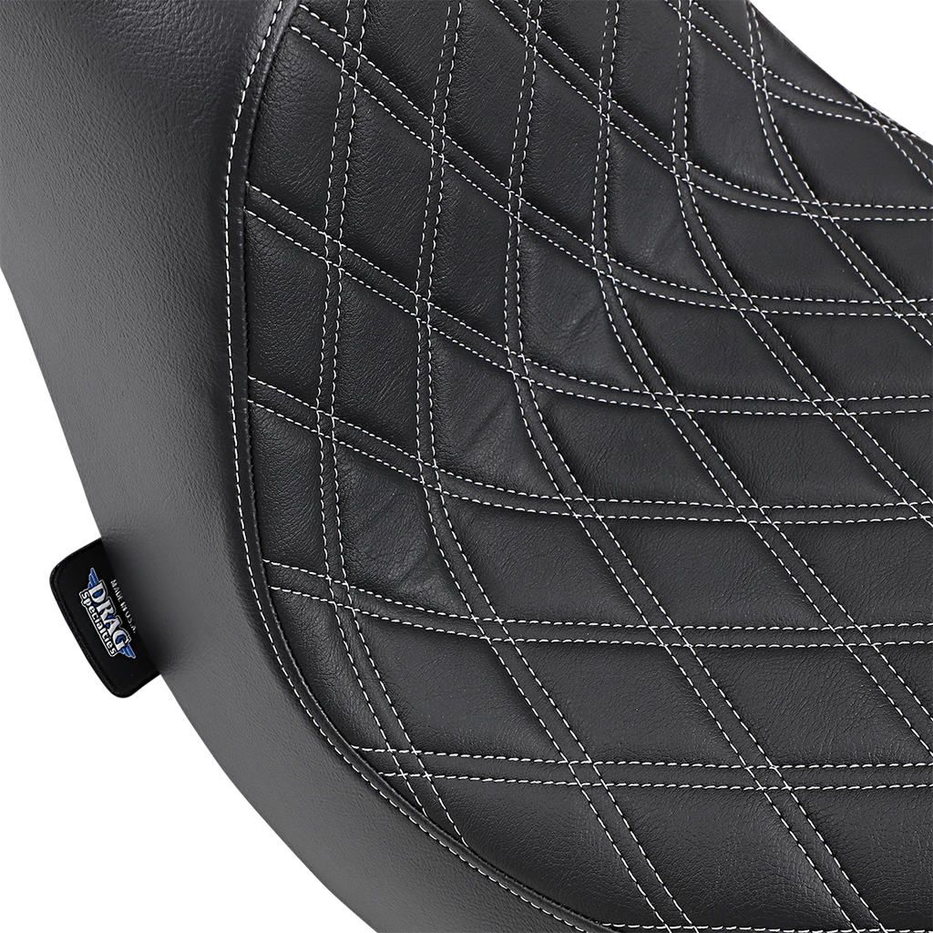 Predator III Seat for Harley-Davidson (2000–2023) - Double Diamond, Silver Stitching