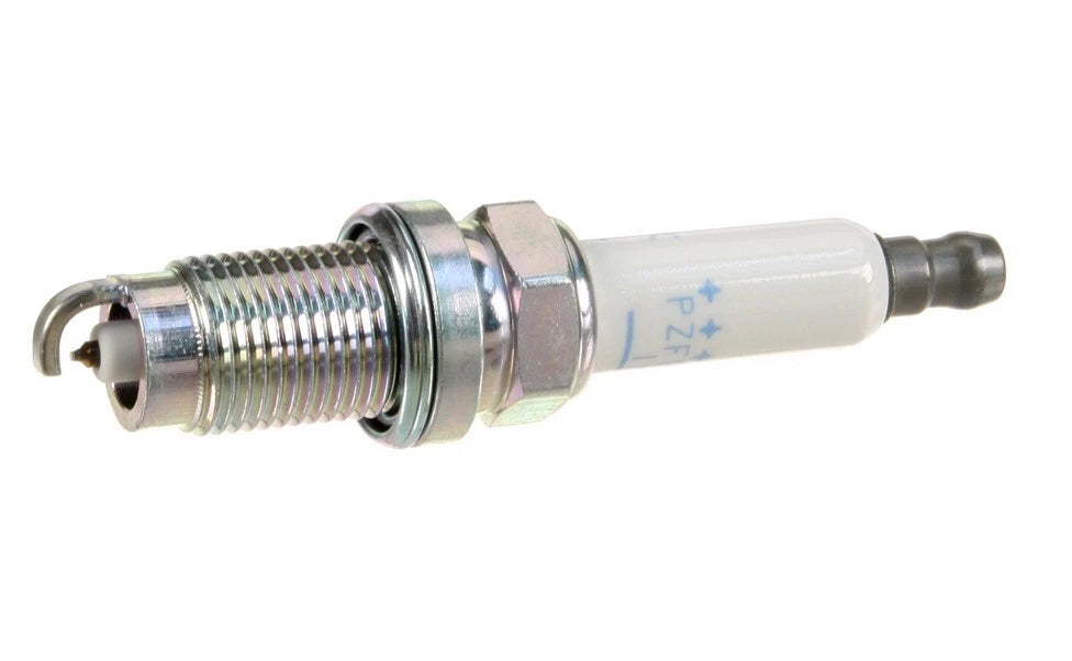 Spark Plug Set of 4 Bosch Platinum for Audi VW Volvo Hyundai Porsche Dodge Eagle