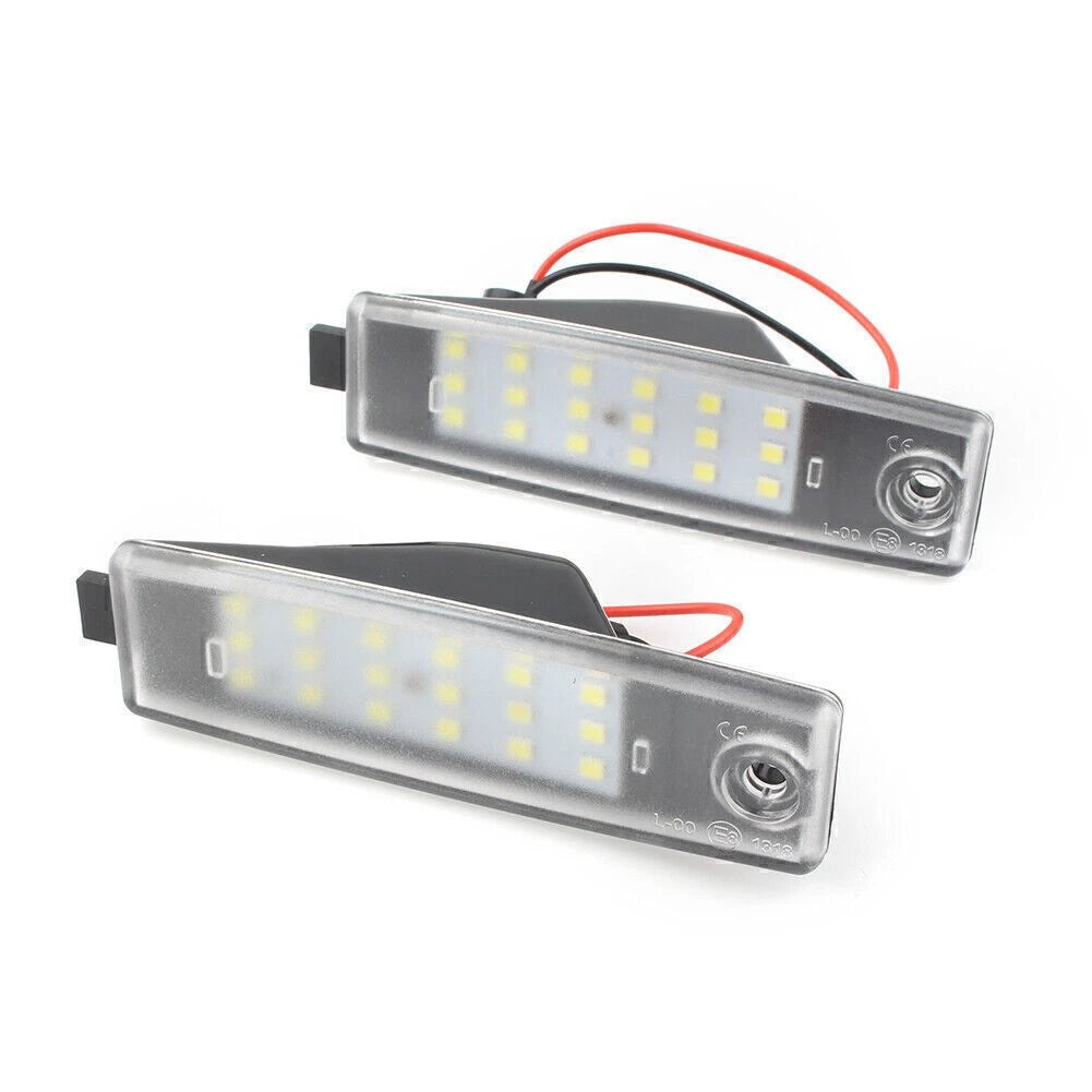2Pcs White LED Rear License Plate Light for Toyota Hiace H200, RAV4, Vanguard