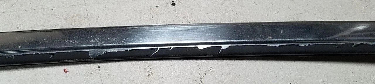 Rear Window RH Molding Trim for Lincoln Mark VII (1984–1992)