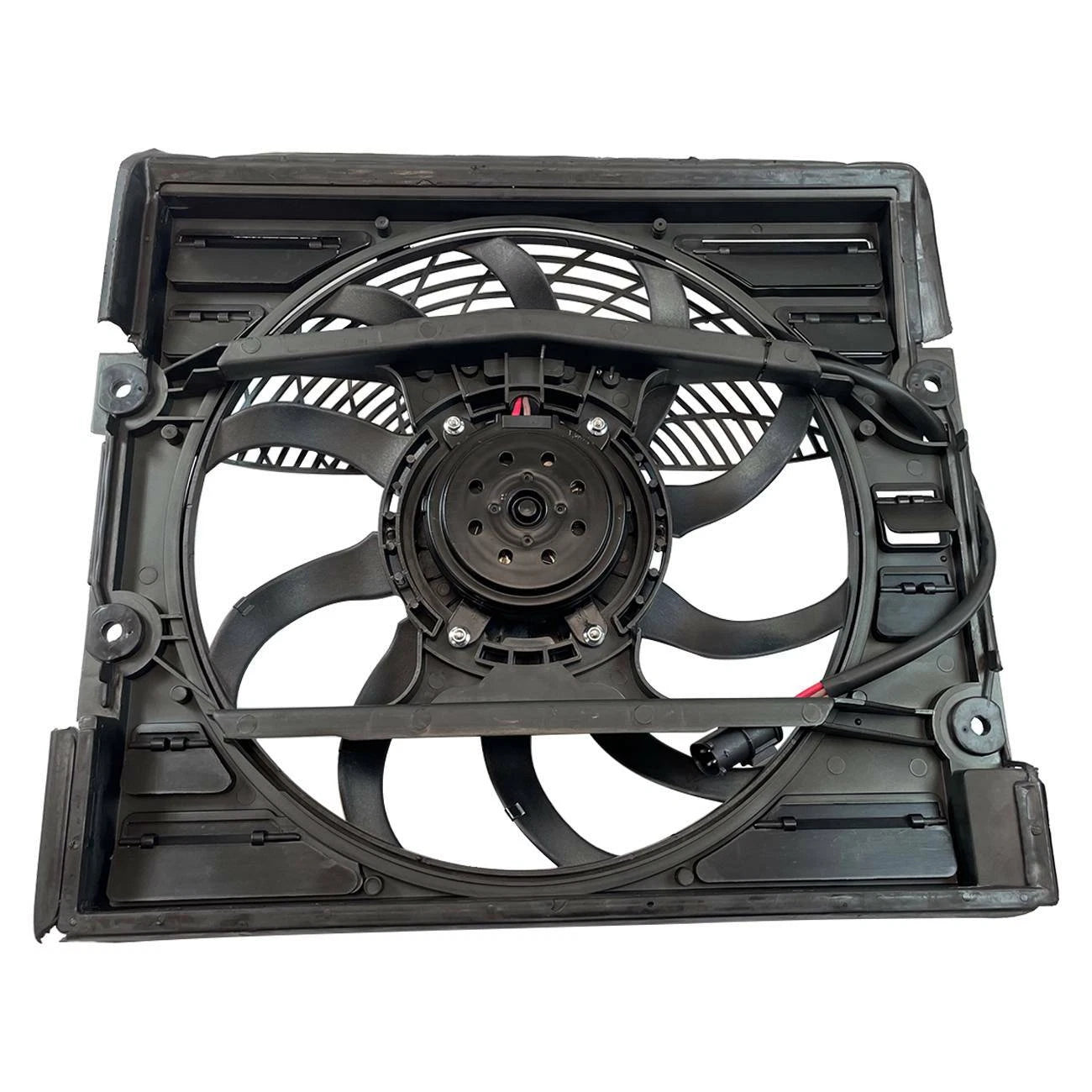 Radiator Cooling Fan Assembly for BMW E38 740i 740iL 750iL (1996–1998)