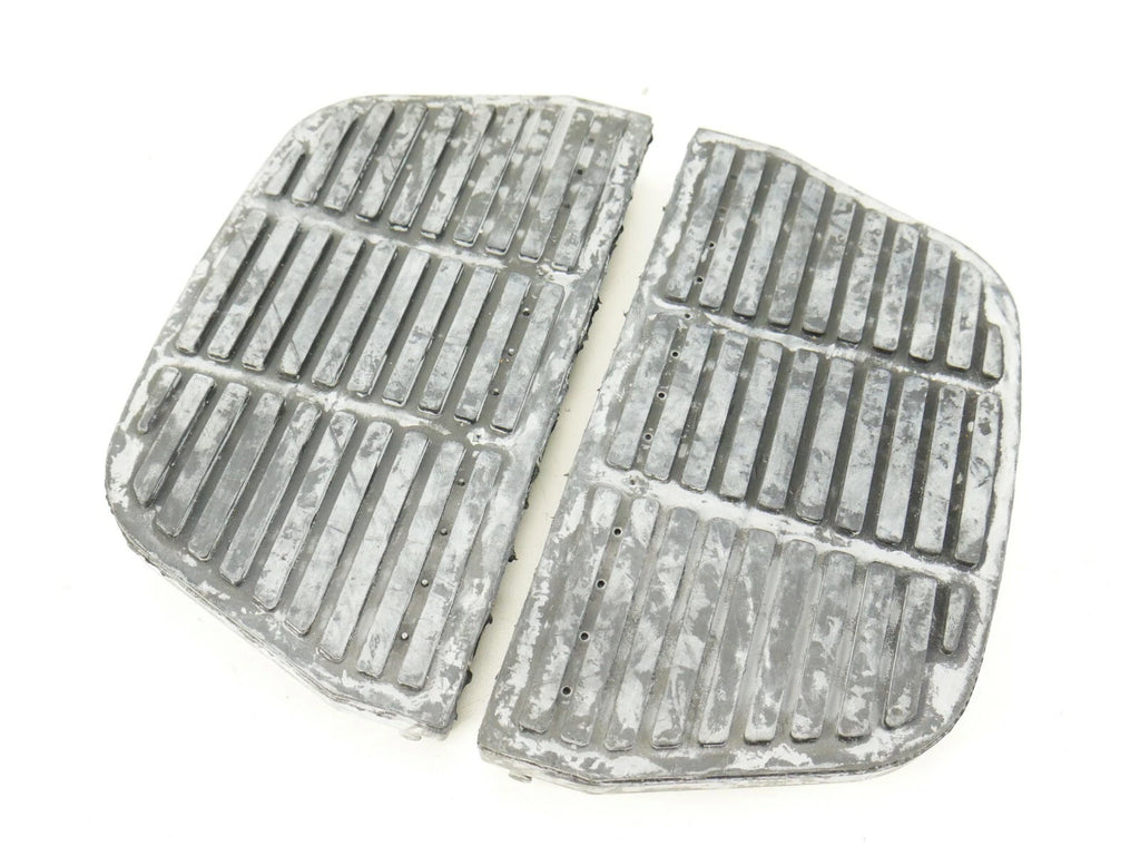 Set of 2 Black Rubber Passenger Floorboard Inserts for Harley Davidson Touring (1986–2005)