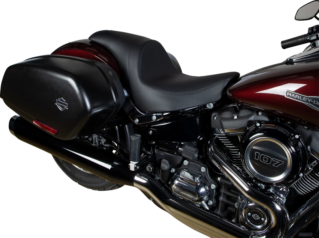 Predator Seat for Harley FLSB/FXLR (2018–2023) - Smooth Vinyl