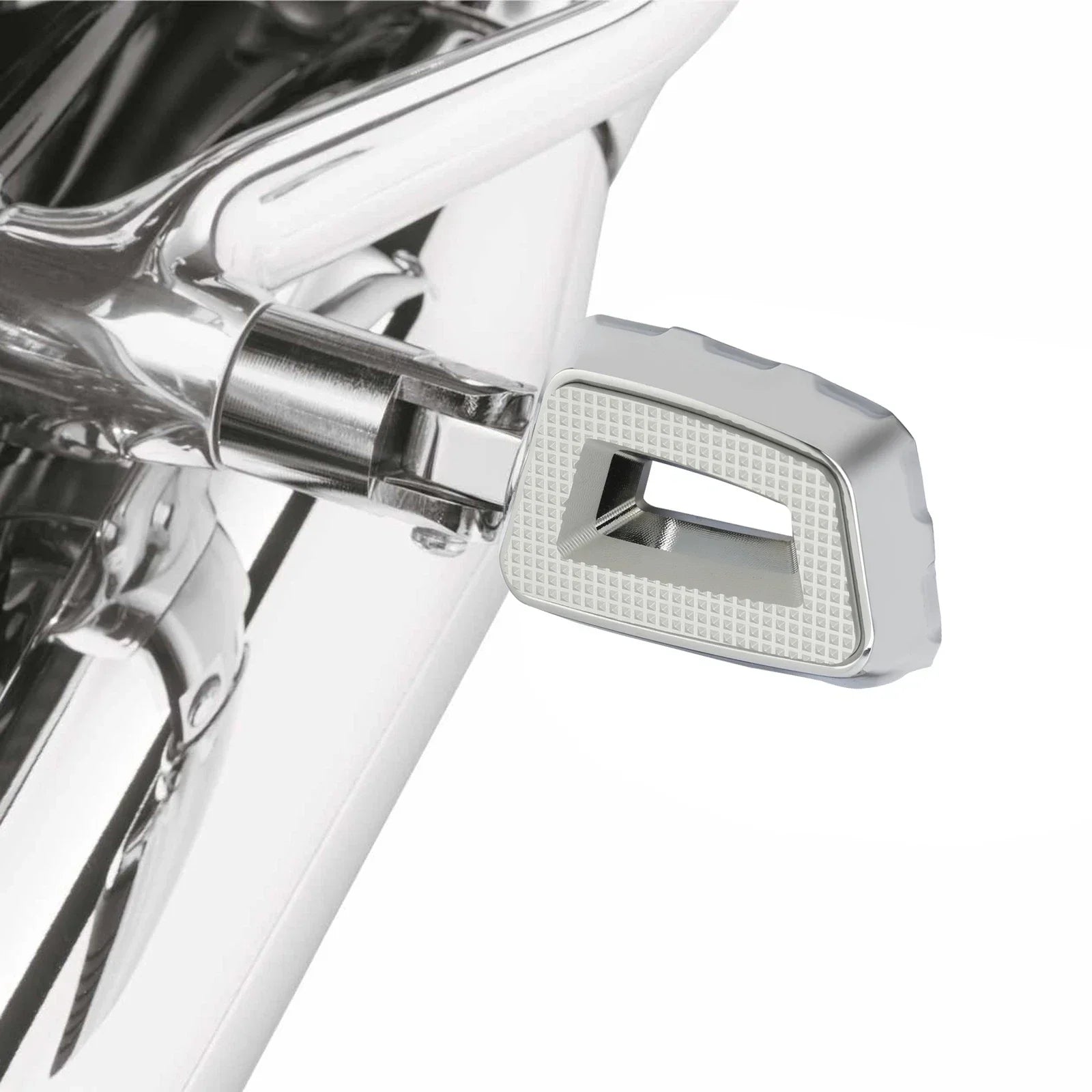 Chrome Passenger Footpegs for Harley Street Fat Bob 2018-2025