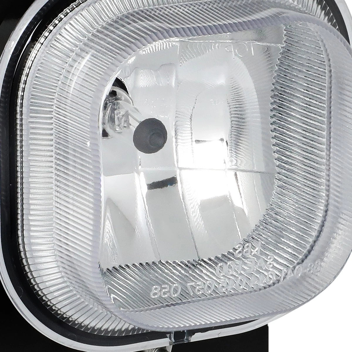 Right OE Style Fog Light for Ford Super Duty/Excursion (2005–2007)