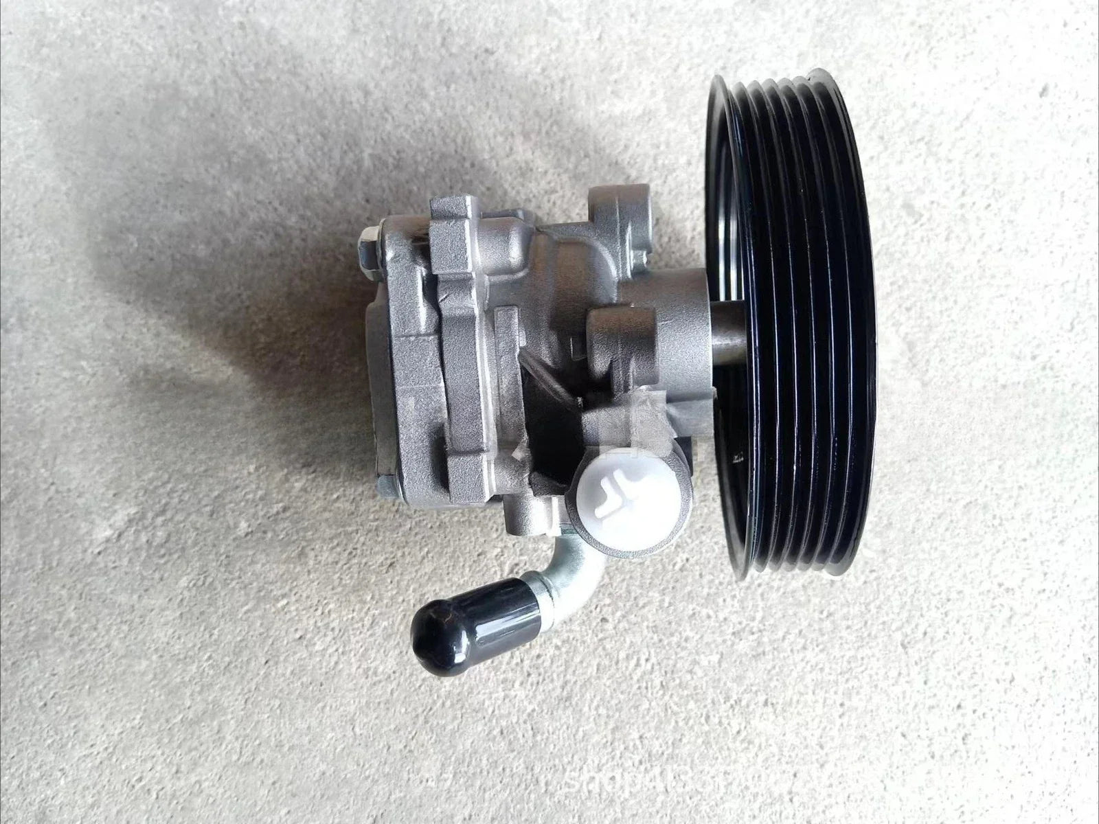 Power Steering Pump w/ Pulley for Infiniti G35/Nissan 350Z (2003–2009)