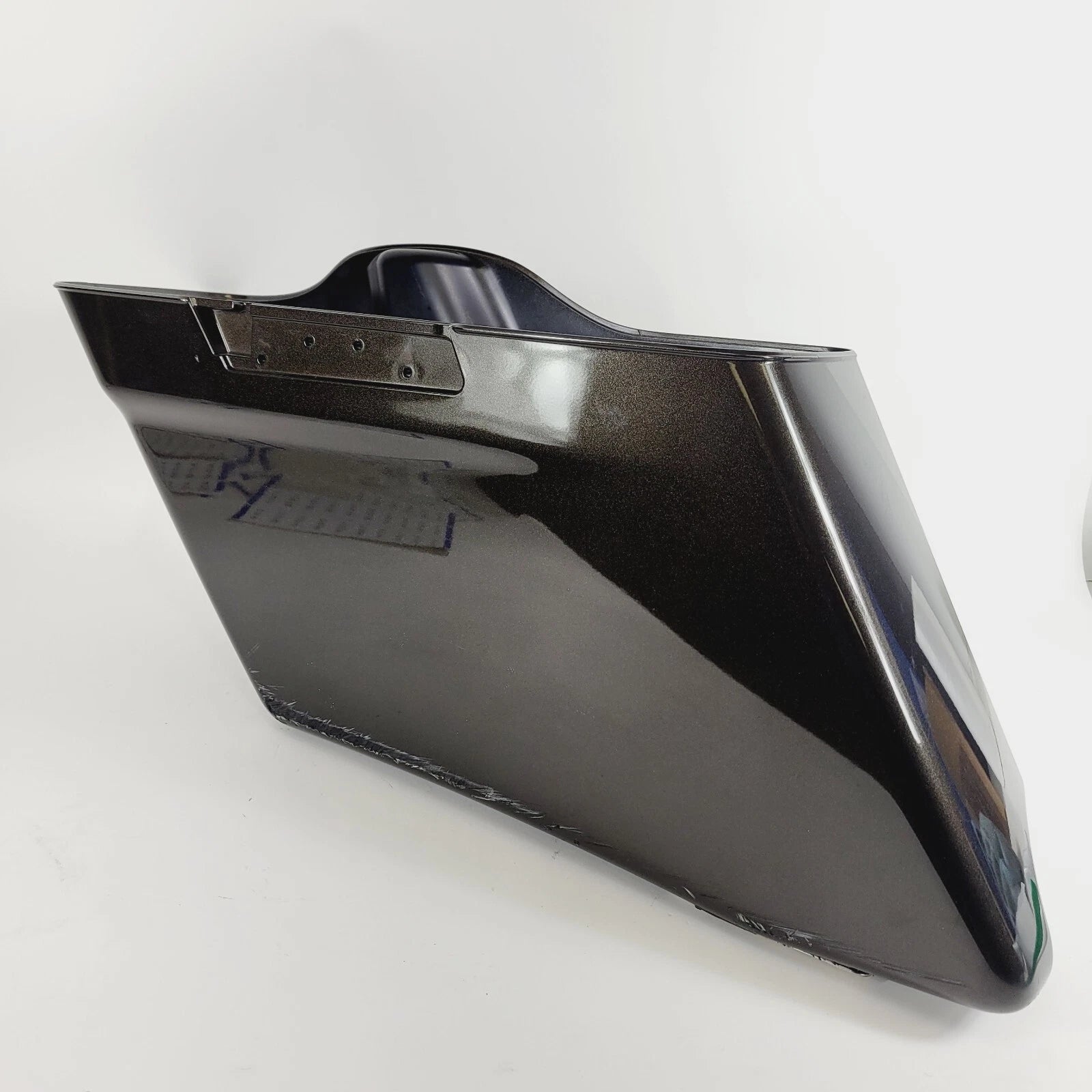 Stretched Left Extended Saddlebag for Harley (2014–2023) 90200730