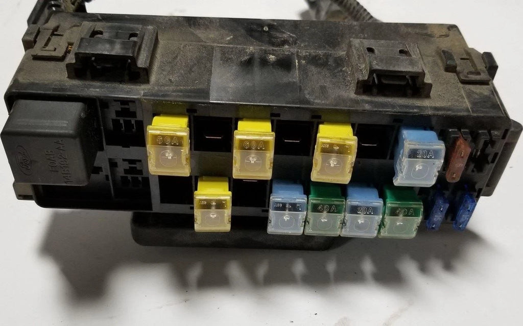 Engine Bay Fuse Box for Ford Thunderbird Cougar (1996–1997) 3.8L V6
