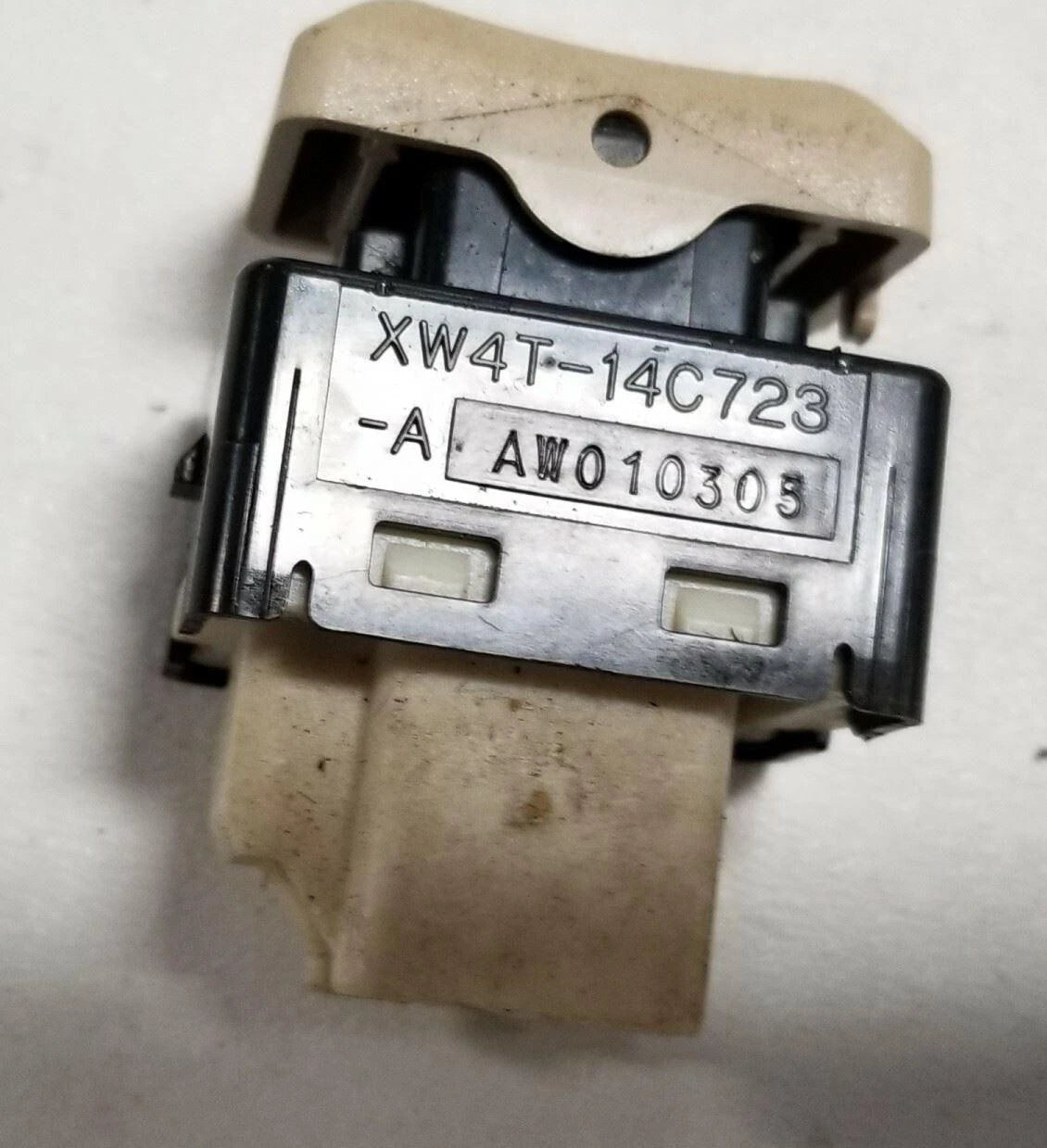 RH lumbar switch for Lincoln LS Jag S-Type (2003–2006) XW4T-14C723-A Tan
