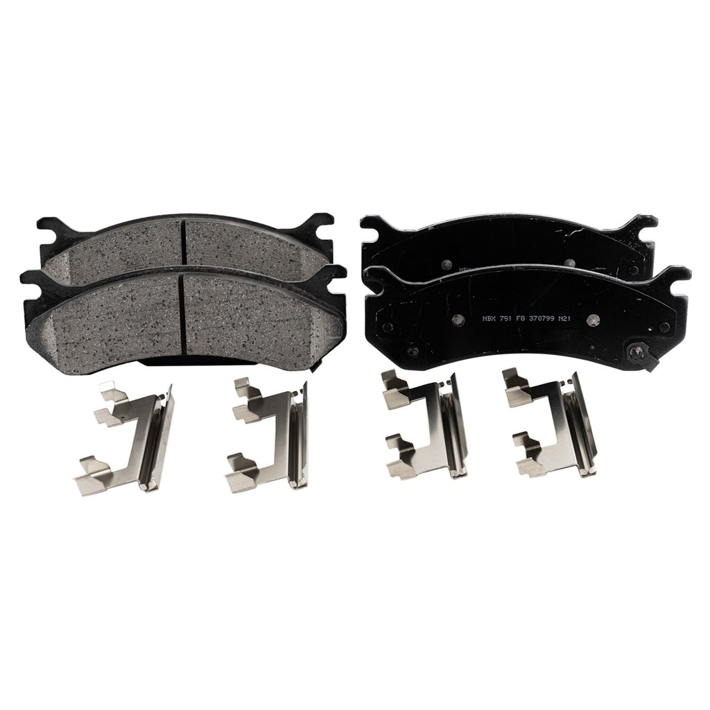 Set of 4 Ceramic Brake Pads for Chevrolet Silverado 1500 (2001–2005)