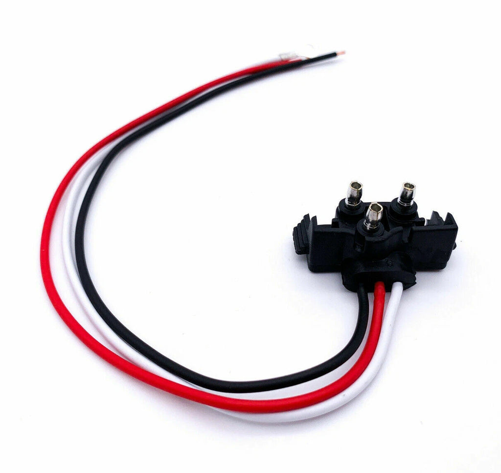 Trailer Stop Turn Tail Light 3 Prong Pigtail Plug for Truck (2005–2015)
