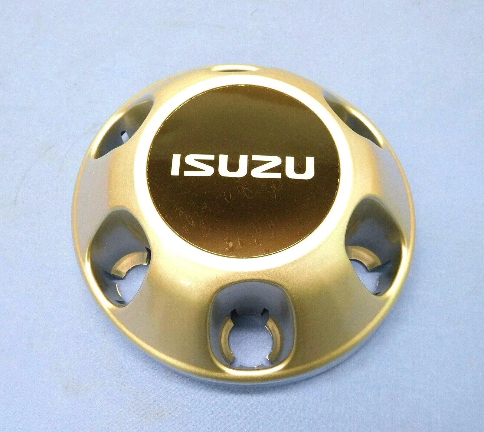 Plastic Wheel Hub Cap for Isuzu D-Max (2002-2023)