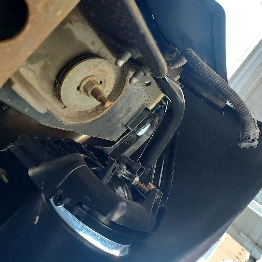 Front Bumper Bracket for Chevrolet Silverado 1500/Avalanche 2500 (2002-2007)