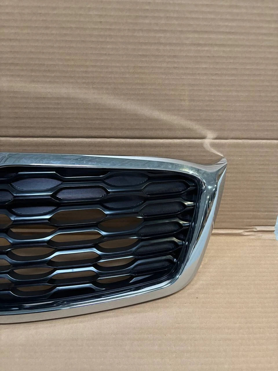OEM Chrome Grille for Kia Sorento (2019–2020) 86380C6500