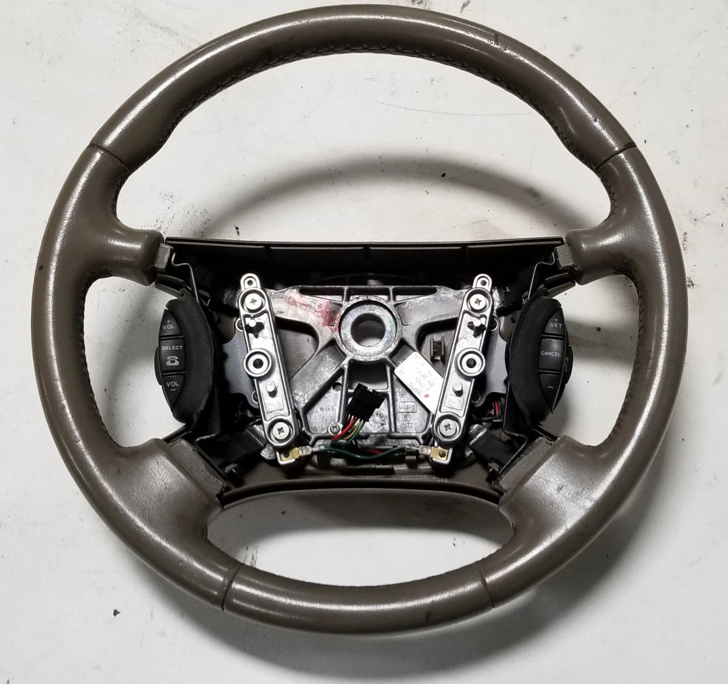 Steering Wheel with Cruise Radio Switch for Jaguar XJ8 XJ8L (1998–2003)