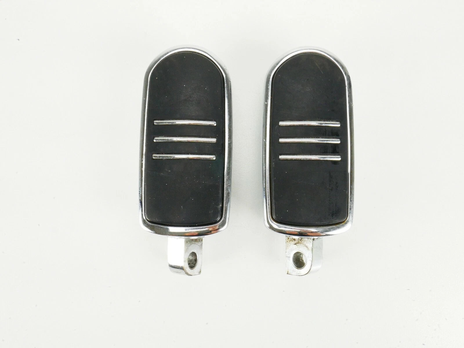 Set of 2 Chrome Passenger Foot Pegs for Harley Davidson Touring (1997–2024)