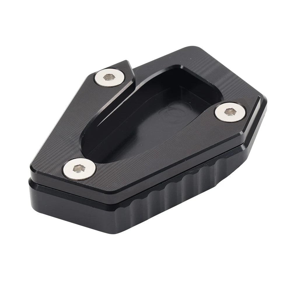 Kickstand Enlarger Plate for Triumph Speed / Street Twin 900 (2016–2023)