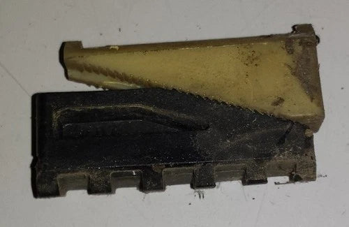Exterior Trim Retainer Clip for Ford Thunderbird Cougar (1989–1997)