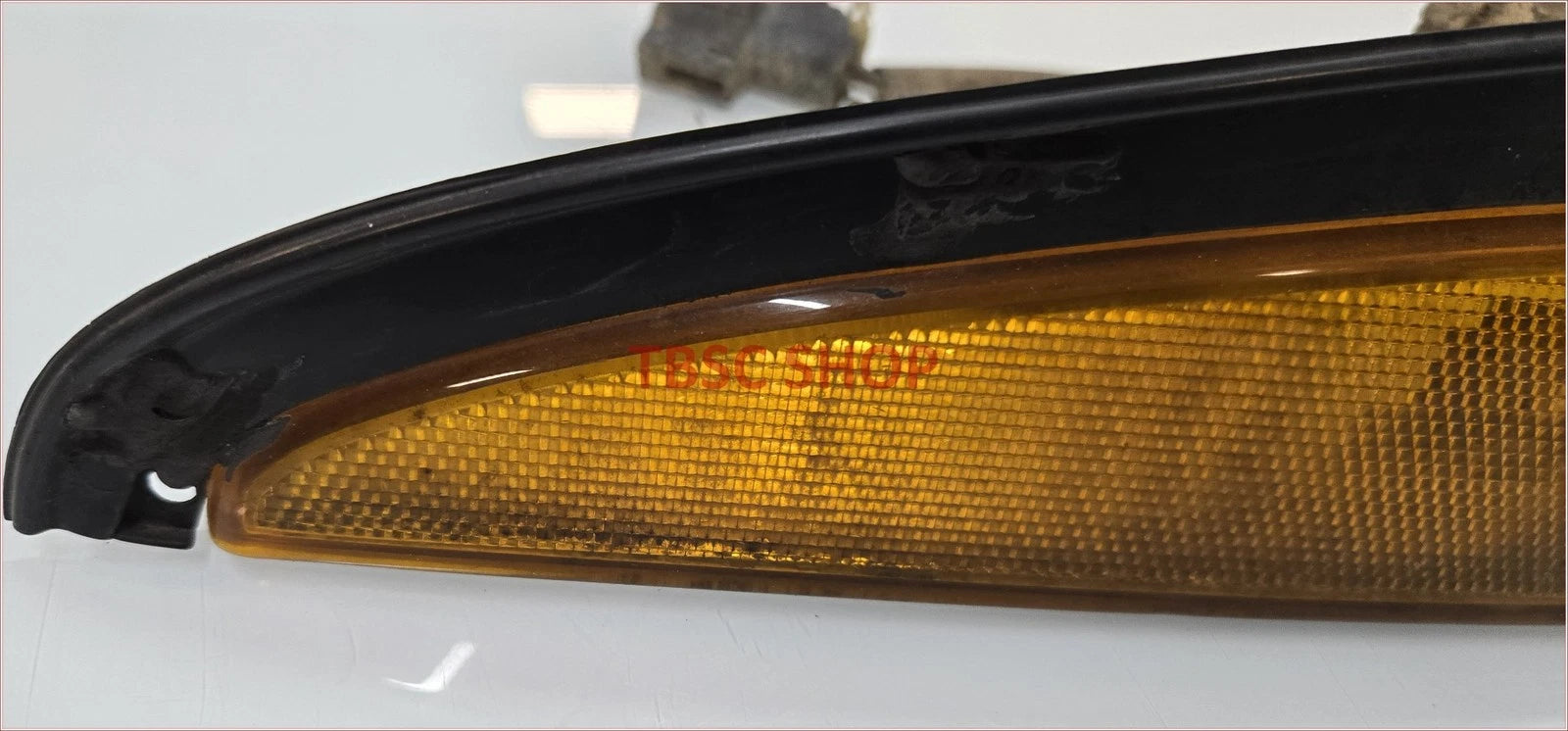 Turn Signal for Lincoln Mark VIII (1993–1996) RH Passenger Grade C
