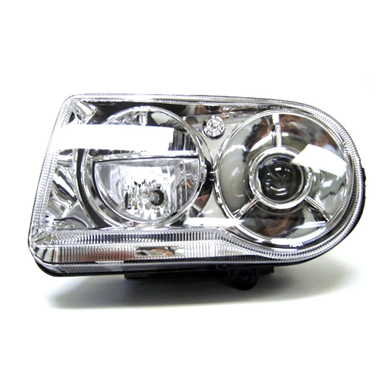 Replacement Driver Side Halogen Headlight Assembly for Toyota Hilux (2010–2015)