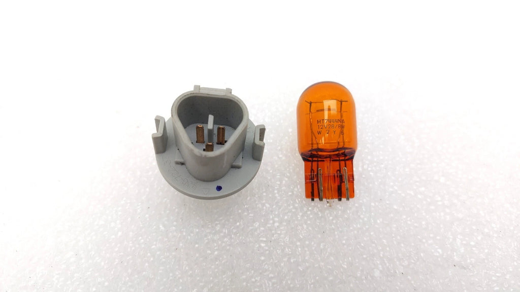 Set of 2 Headlight Turn Signal Bulb Sockets for Toyota RAV4 (2013–2023) 938-722-37