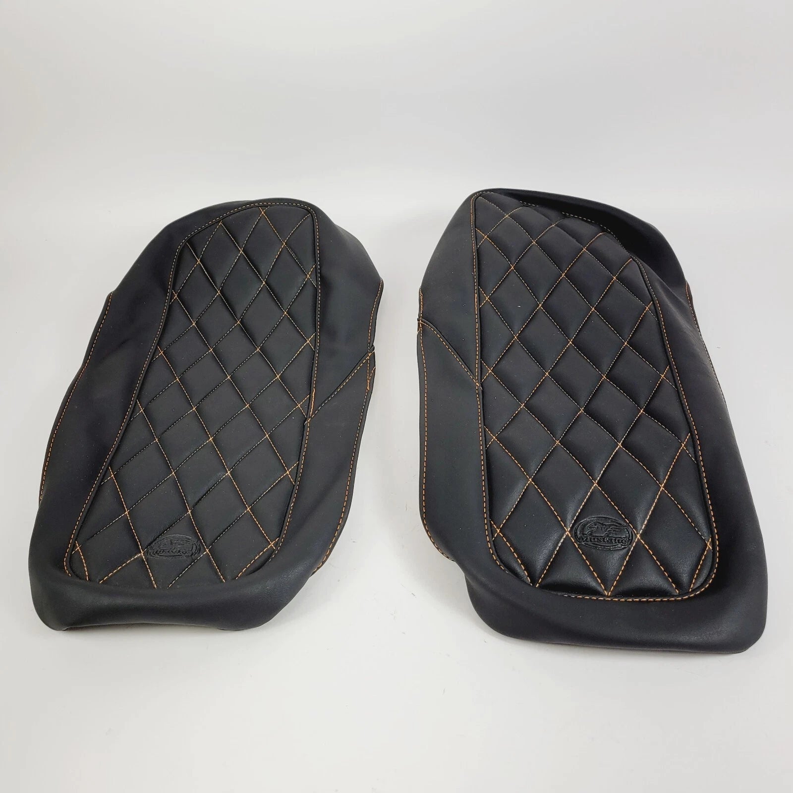 Saddlebag Lid Covers for Mustang (1993–2013) - Black, Mandarin Thread