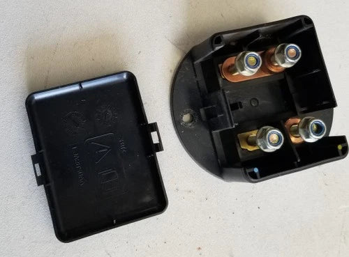 Fuse Box Power Block LJA2850BE for Jaguar XJ8 XJR XK8 (1997–2000)