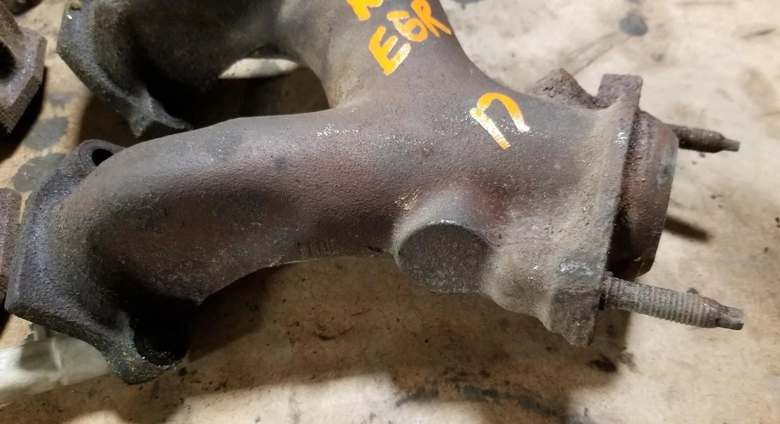Exhaust Manifold Set without EGR Port for Thunderbird SC Cougar XR7 (1989–1992)