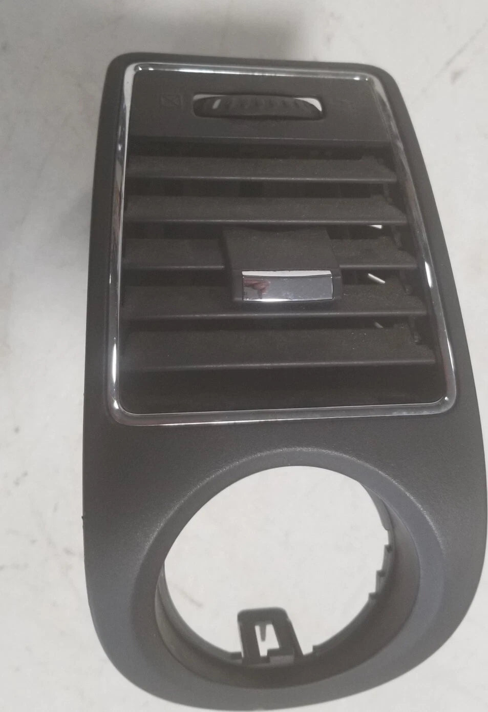 Driver Side Dash Air Vent for Ford Flex (2009–2012) 71573A02
