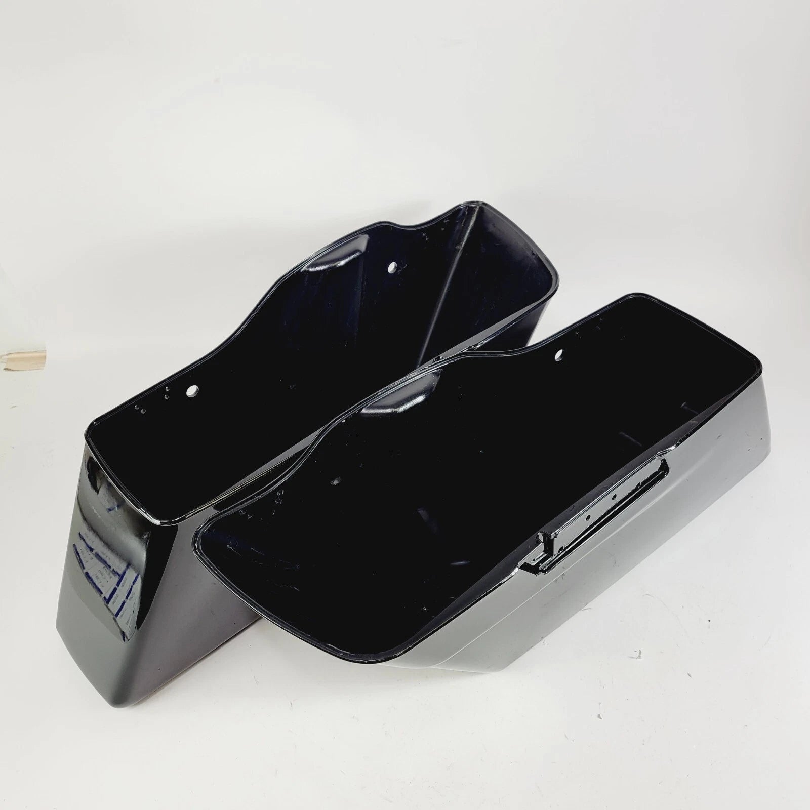 Saddlebags Bottoms for Harley Davidson Street Glide (2021) - Vivid Black