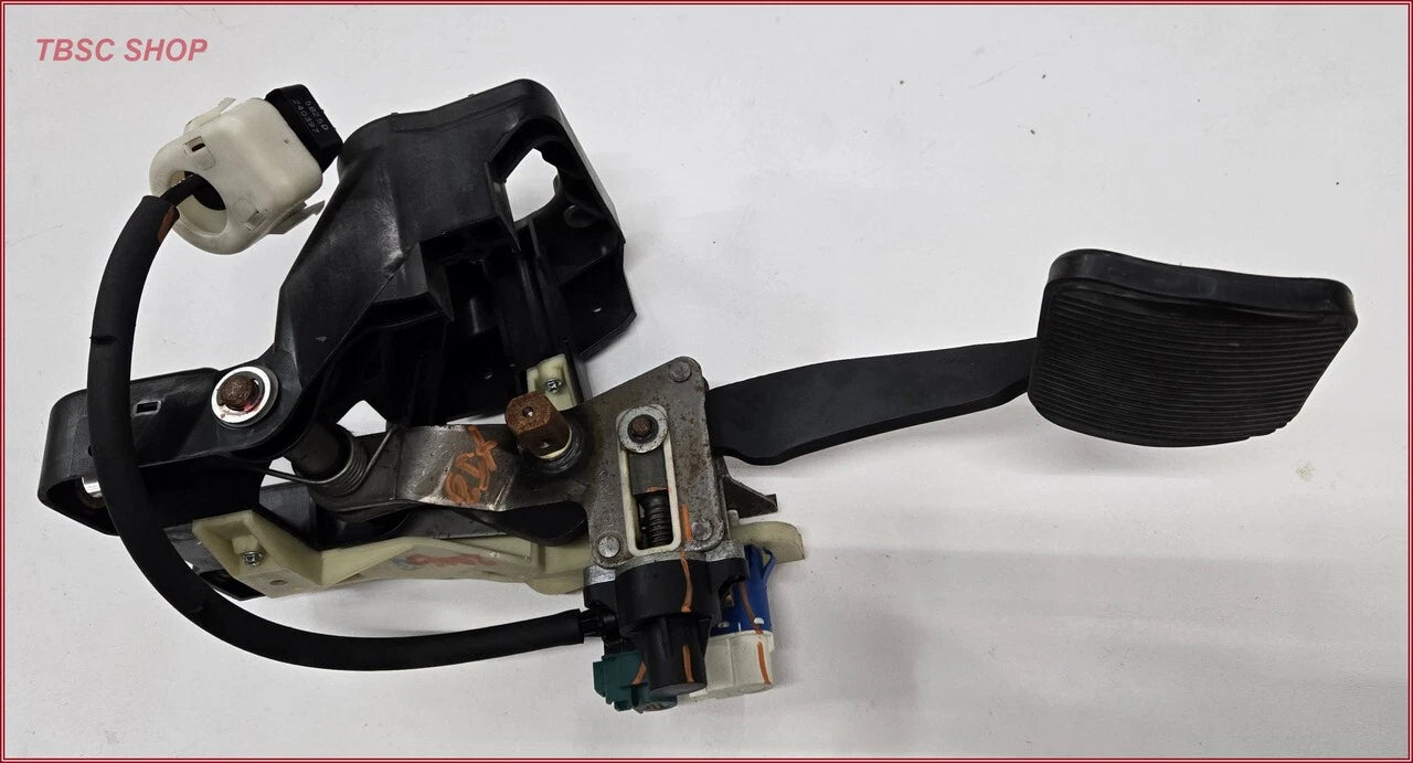 Brake Pedal Assembly for Jaguar XJ8 XJ8L X350 (2004–2007) 2R832450A