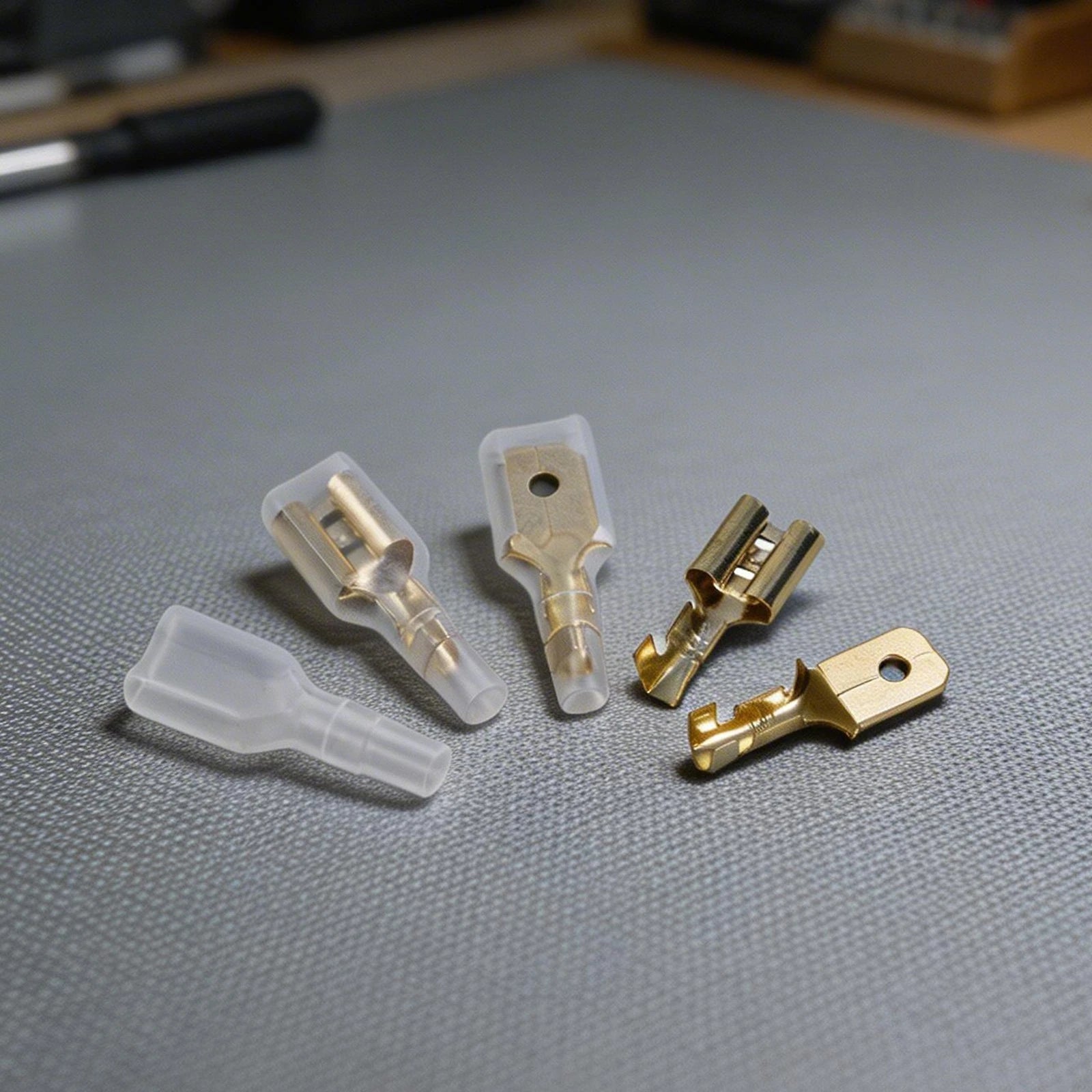 200pcs Gold Plated Spring Spade Terminals for Automotive Wiring