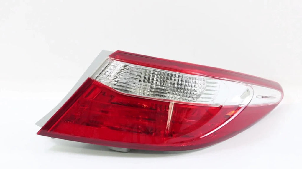 Passenger Side Tail Light Brake Lamp for Toyota Camry (2015-2017)